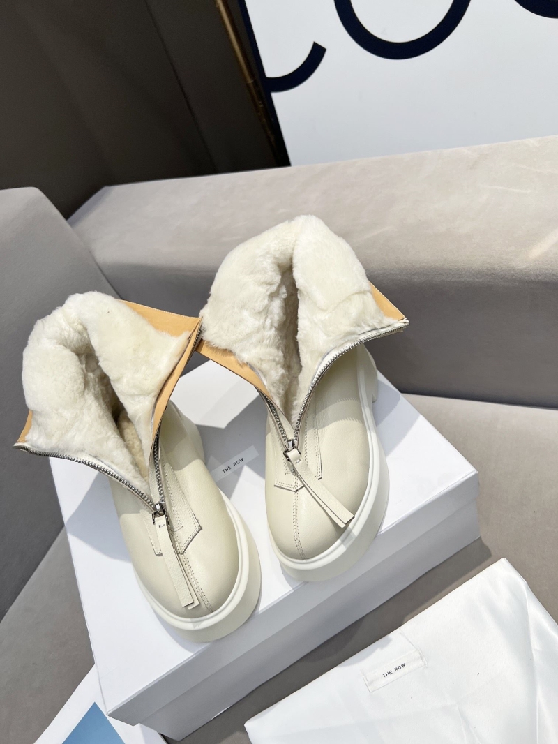 The R0w boots